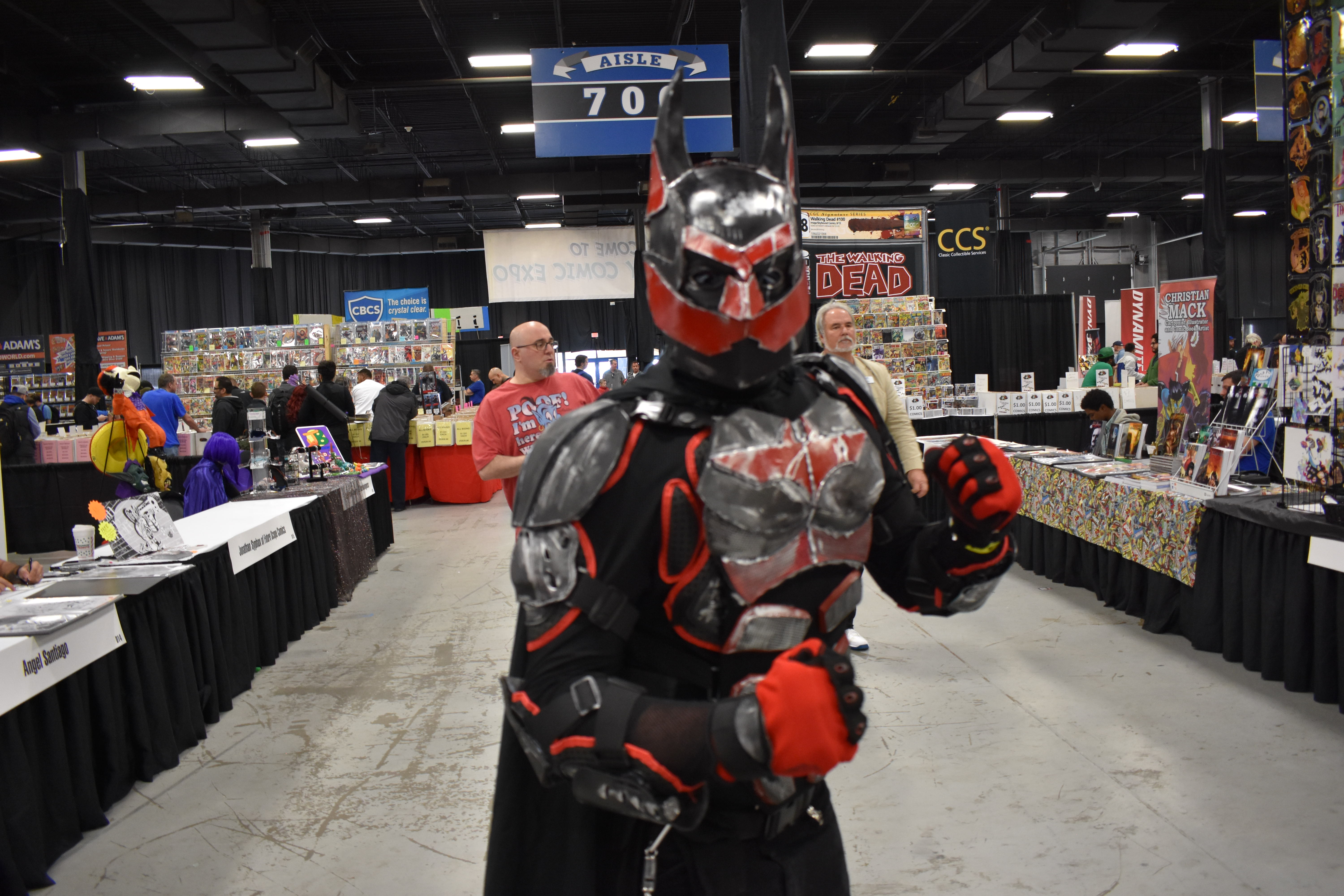 Comic Expo 2017 – Out of focus Armored Bat